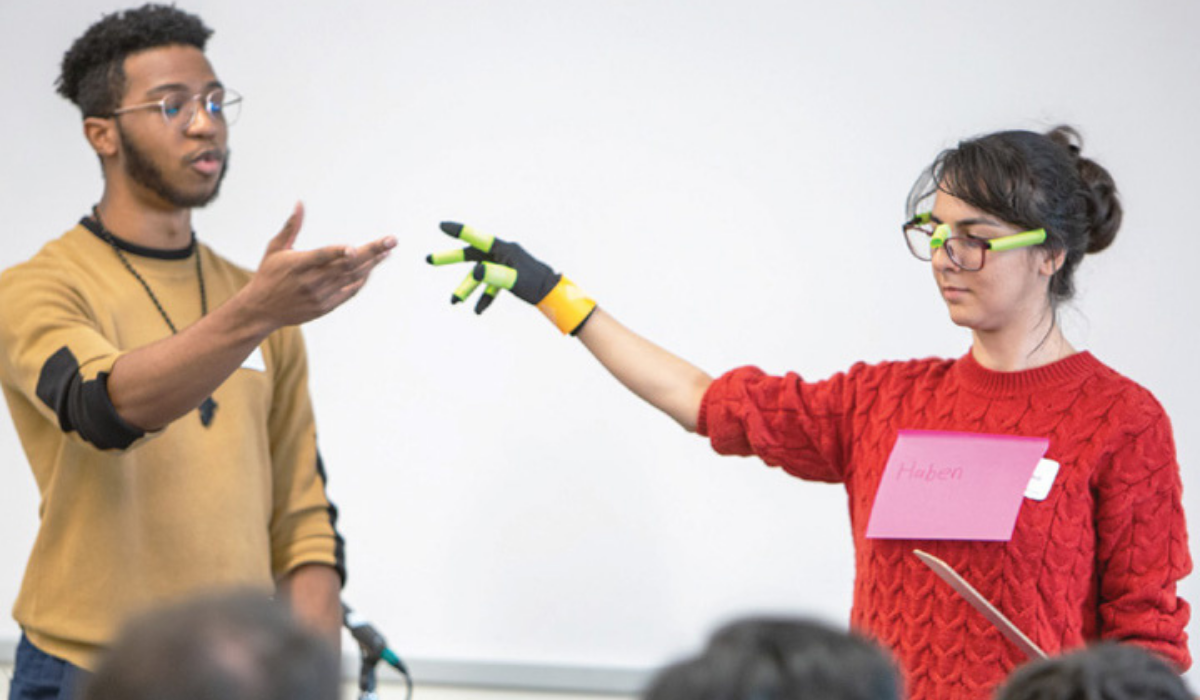 Two students acting with xr prototype