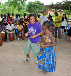 Human Centered Design & Engineering (HCDE) student Amado Robancho learning a cultural dance in Ghana. Photo courtesy of Jessica Camacho