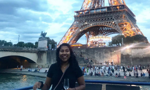Taryn in front of the Eiffel tower