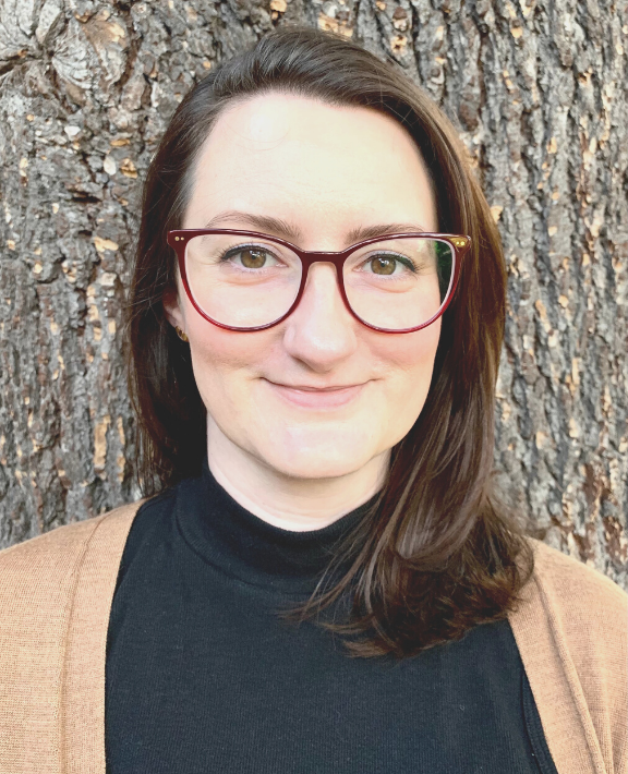 Leah's headshot