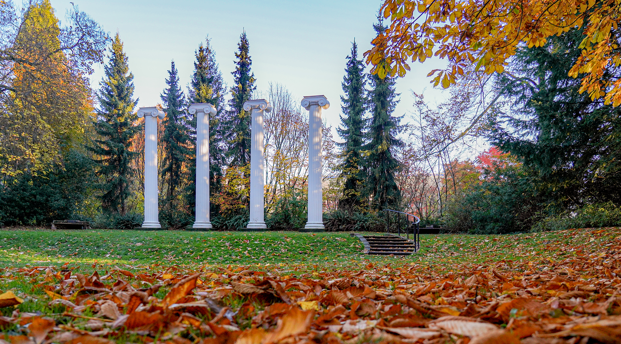 The Four Columns on the University of Washington campus